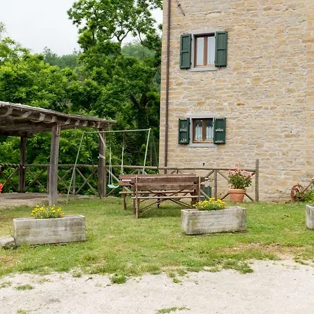 Alloggio per agriturismo L'antico Frutto *